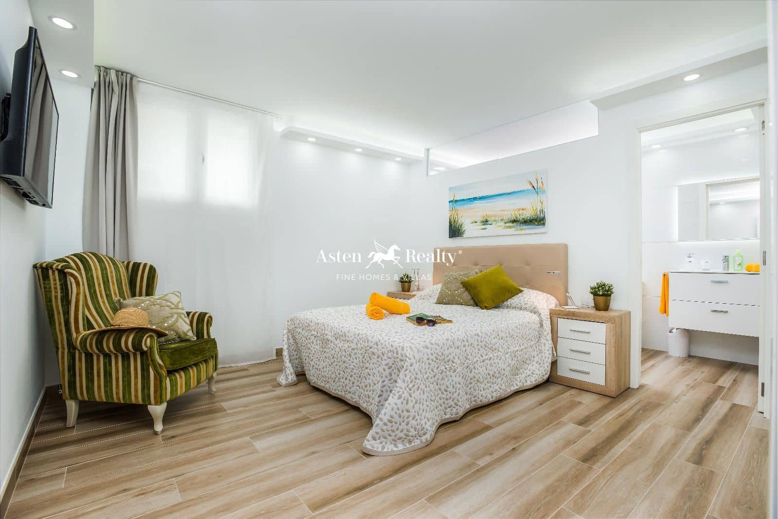 6 soveværelse Byhus til salg i Torviscas med swimmingpool garage - € 2.550.000 (Ref: 8535652)