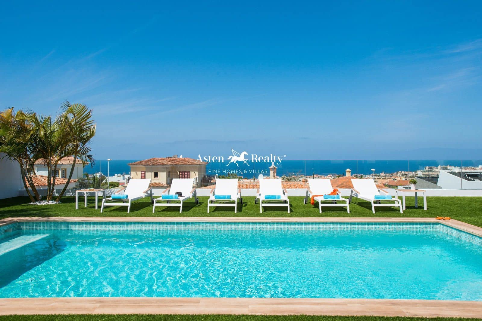 6 soveværelse Byhus til salg i Torviscas med swimmingpool garage - € 2.550.000 (Ref: 8535652)