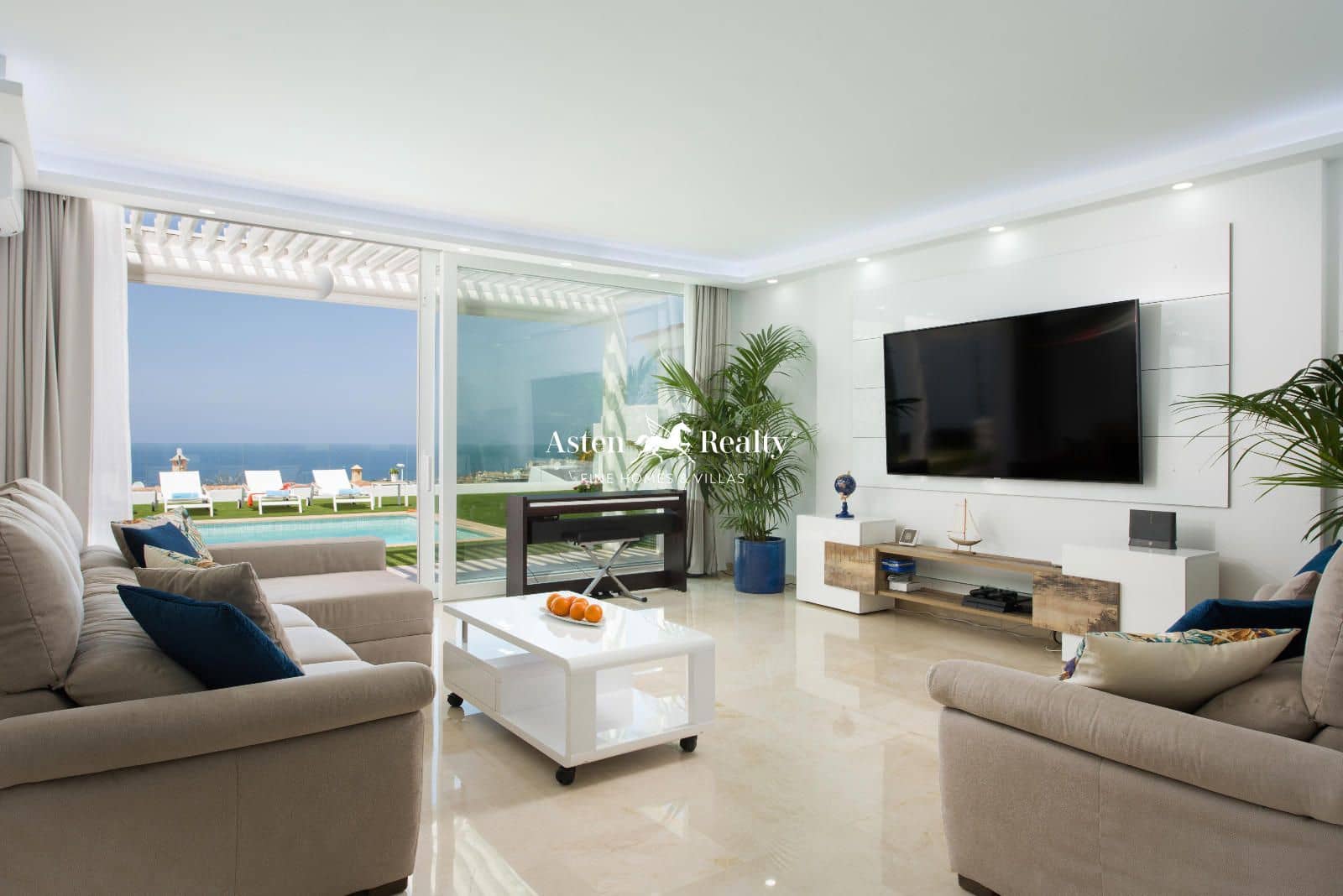 6 soveværelse Byhus til salg i Torviscas med swimmingpool garage - € 2.550.000 (Ref: 8535652)