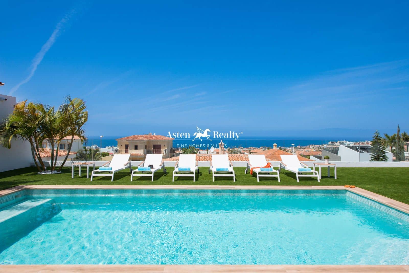 6 soveværelse Byhus til salg i Torviscas med swimmingpool garage - € 2.550.000 (Ref: 8535652)