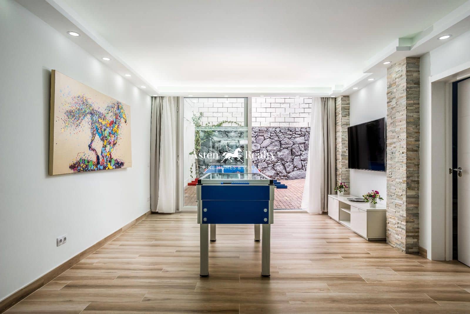 6 soveværelse Byhus til salg i Torviscas med swimmingpool garage - € 2.550.000 (Ref: 8535652)