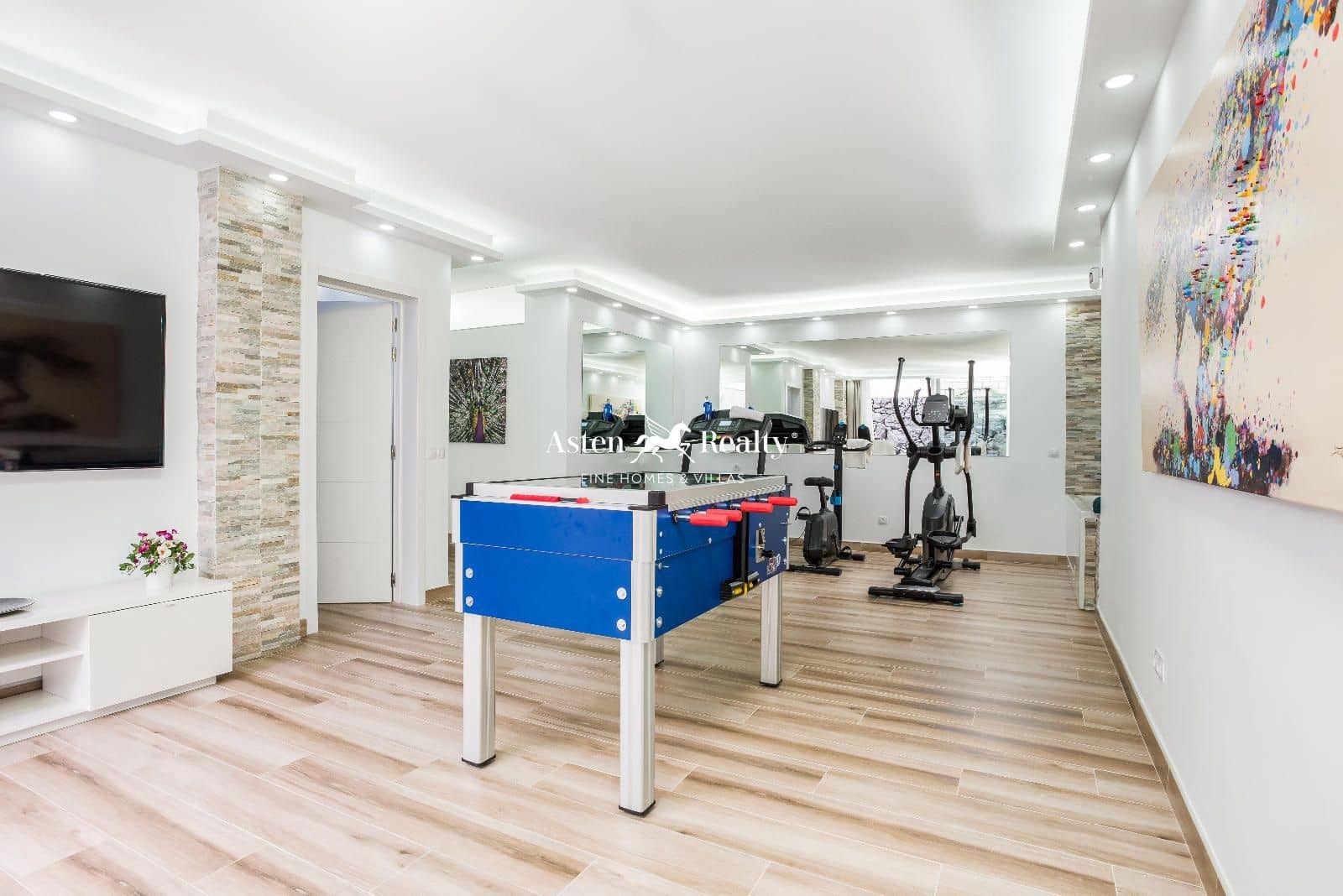 6 soveværelse Byhus til salg i Torviscas med swimmingpool garage - € 2.550.000 (Ref: 8535652)