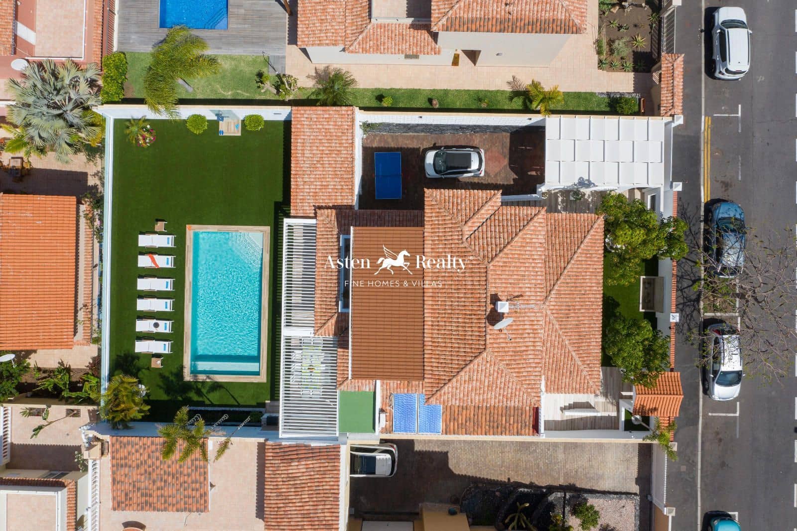 6 soveværelse Byhus til salg i Torviscas med swimmingpool garage - € 2.550.000 (Ref: 8535652)