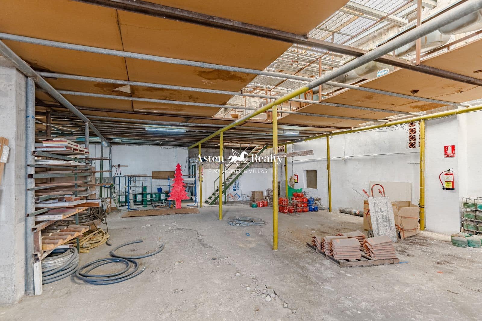 Virksomhed til salg i Alcala - € 480.000 (Ref: 8537739)