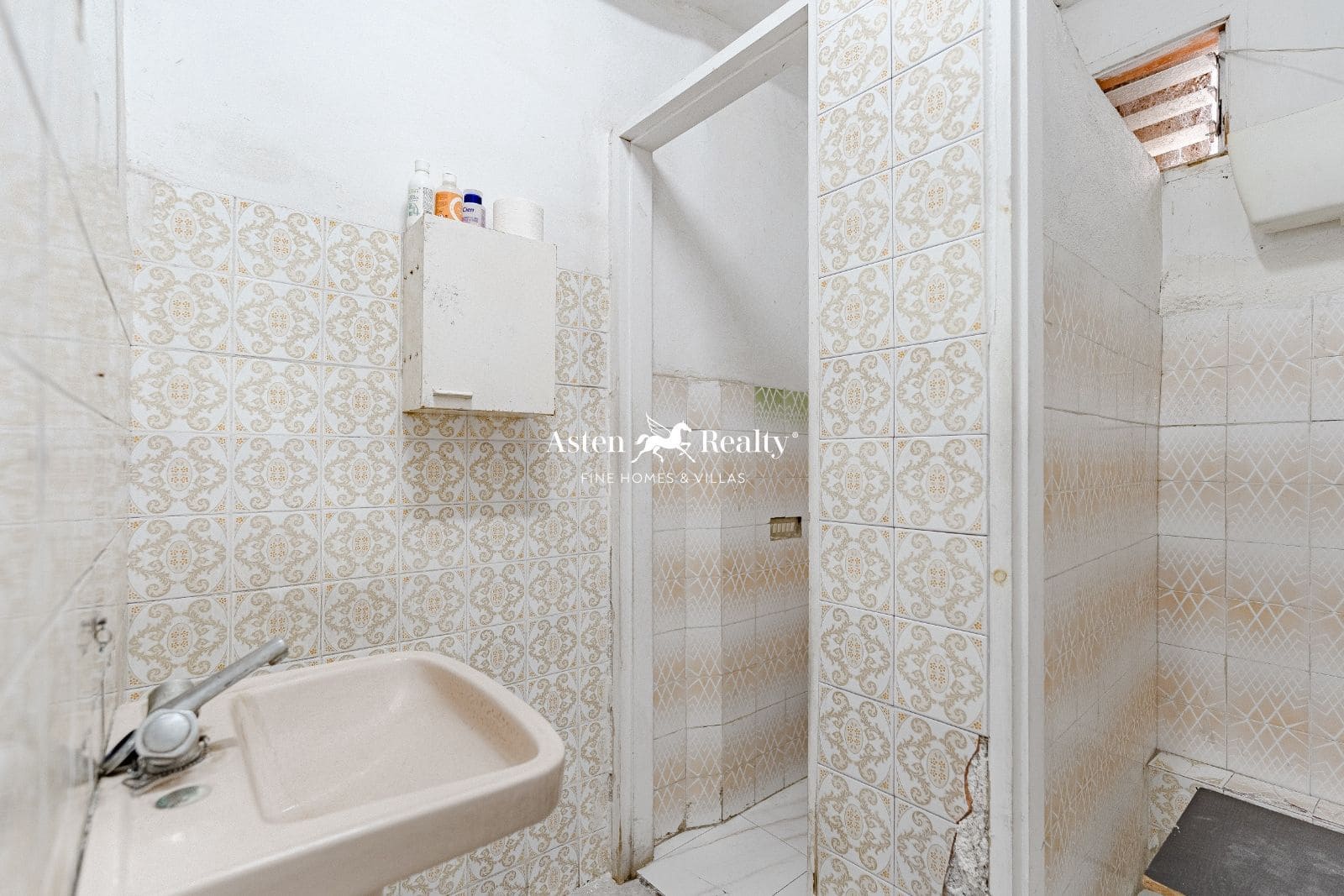 Virksomhed til salg i Alcala - € 420.000 (Ref: 8537740)