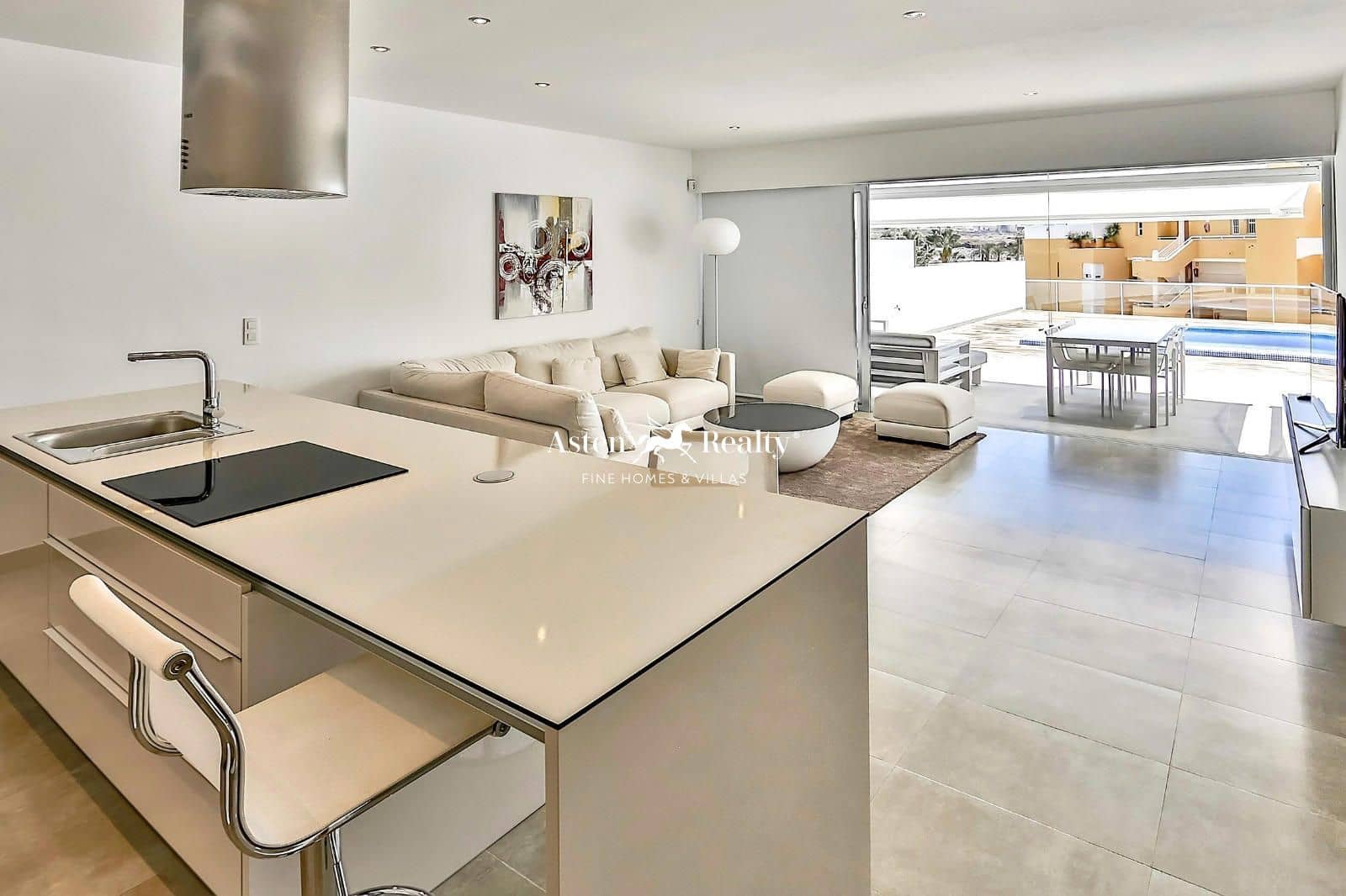 2 slaapkamer Flat te koop in La Caleta Adeje met zwembad garage - € 1.270.000 (Ref: 8537741)