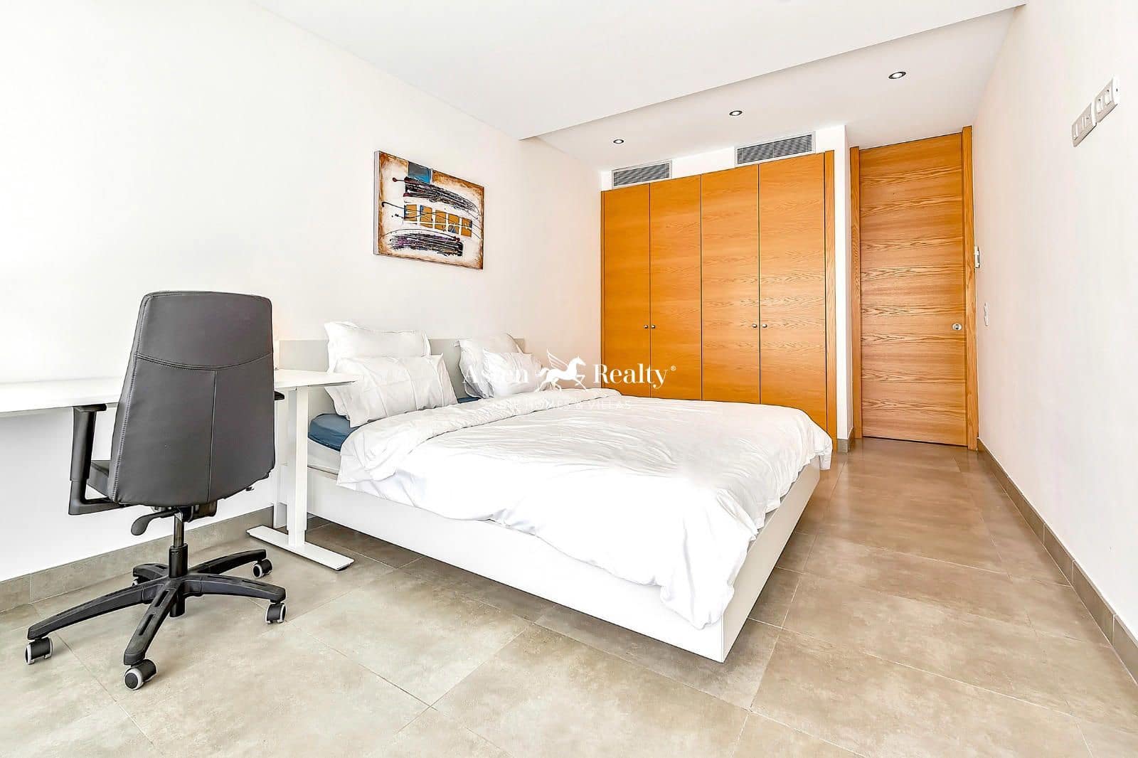 2 slaapkamer Flat te koop in La Caleta Adeje met zwembad garage - € 1.270.000 (Ref: 8537741)