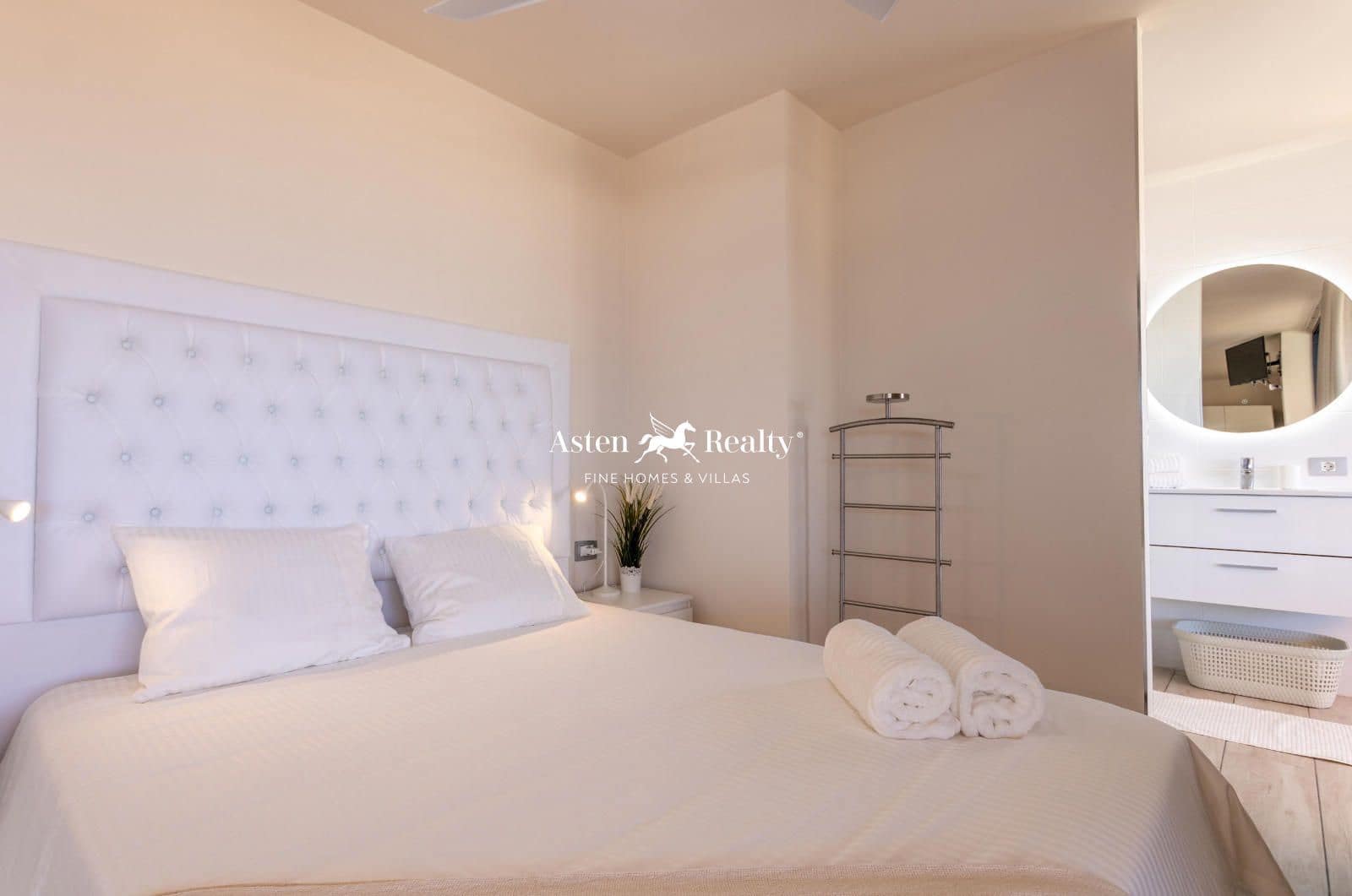 3 soveværelse Penthouse til salg i Puerto Santiago med swimmingpool garage - € 550.000 (Ref: 8541613)