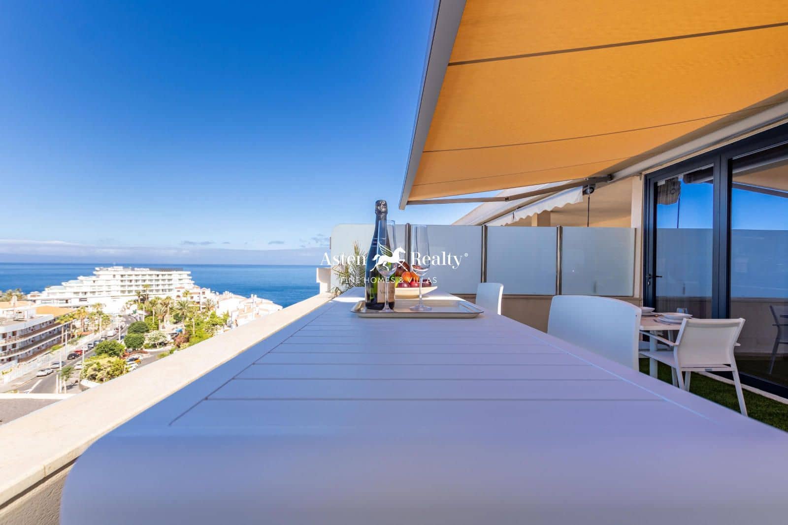 3 soveværelse Penthouse til salg i Puerto Santiago med swimmingpool garage - € 550.000 (Ref: 8541613)