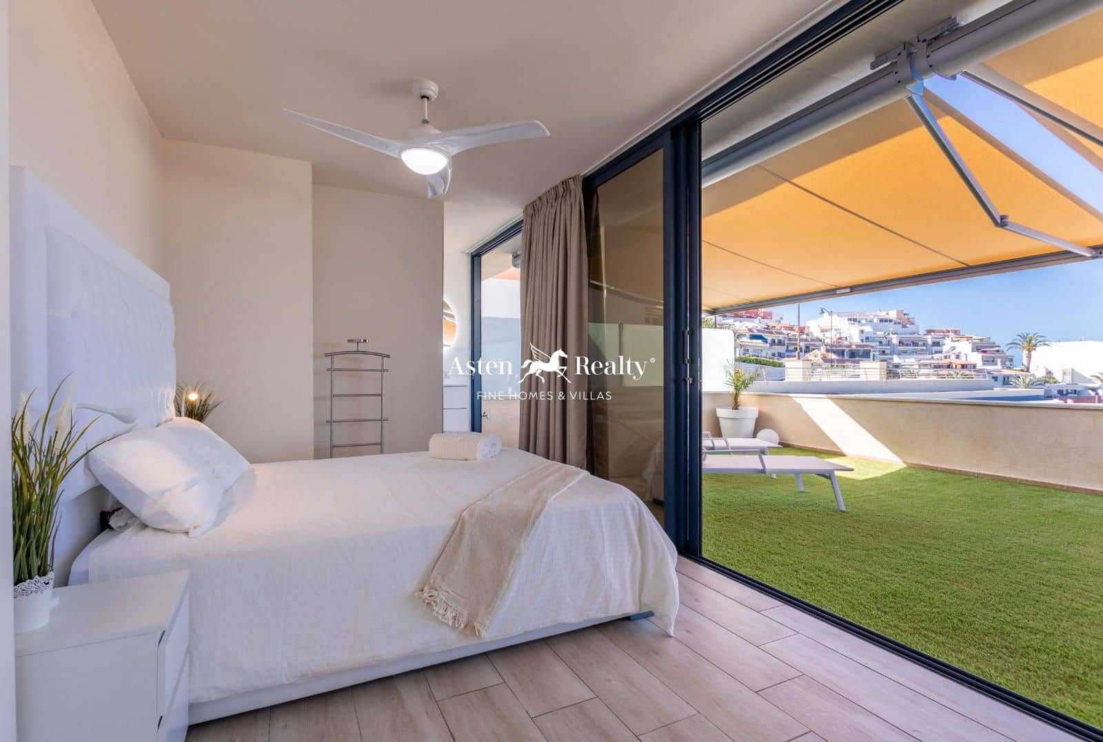 3 soveværelse Penthouse til salg i Puerto Santiago med swimmingpool garage - € 550.000 (Ref: 8541613)