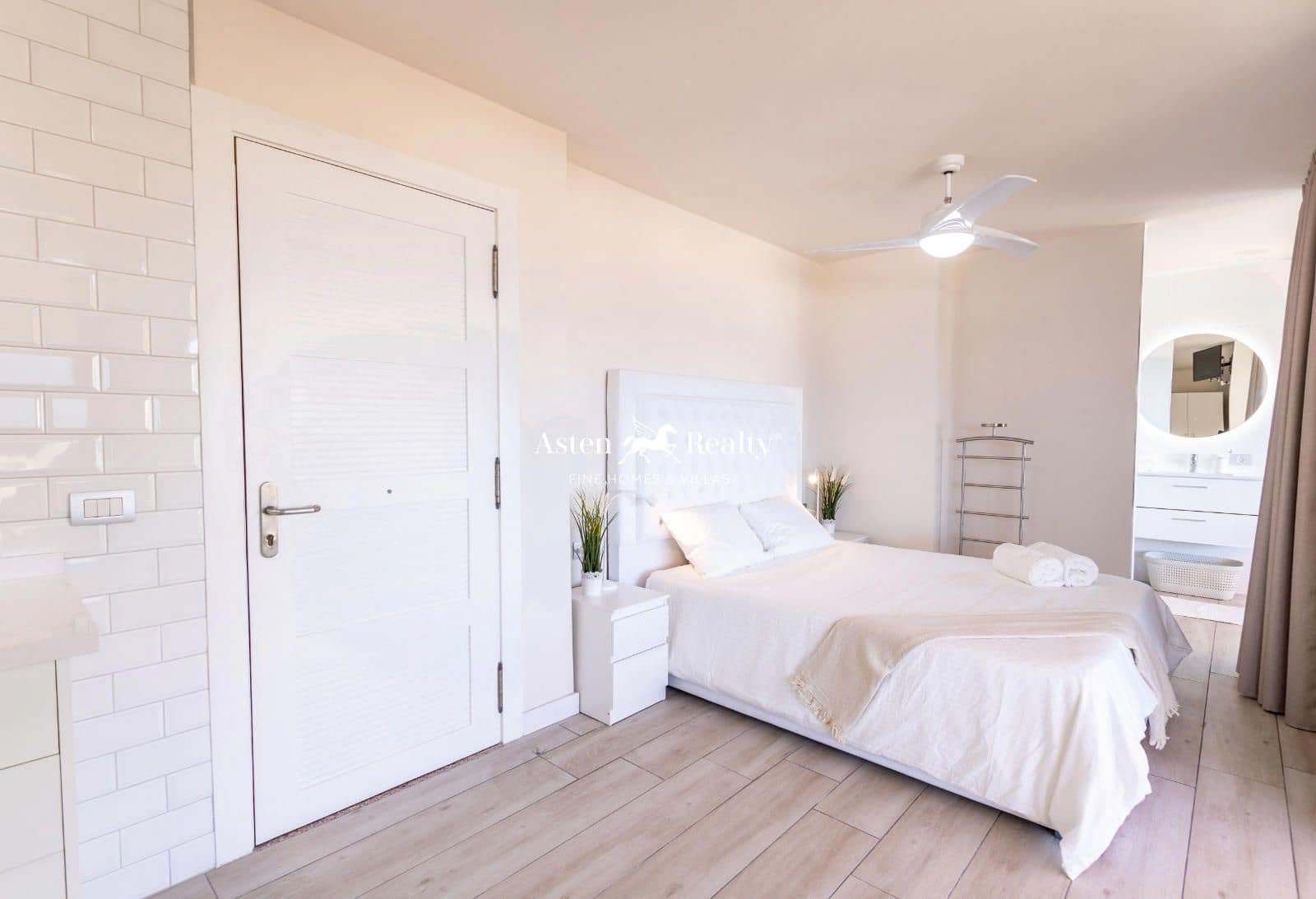 3 soveværelse Penthouse til salg i Puerto Santiago med swimmingpool garage - € 550.000 (Ref: 8541613)