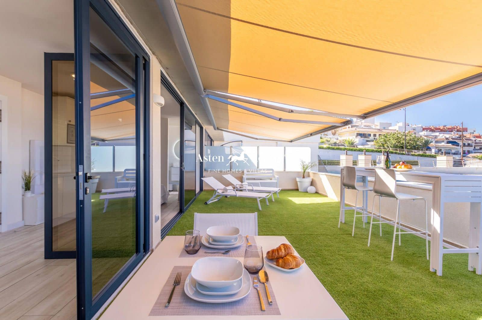 3 soveværelse Penthouse til salg i Puerto Santiago med swimmingpool garage - € 550.000 (Ref: 8541613)