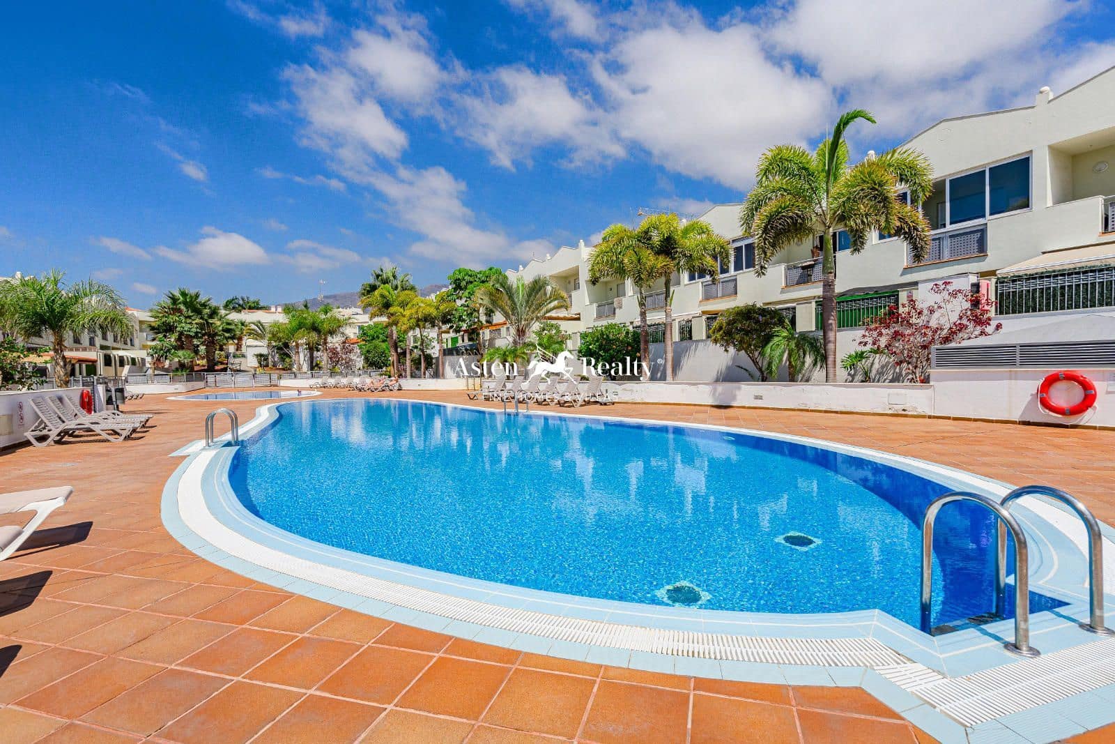 4 soveværelse Byhus til salg i Torviscas med swimmingpool garage - € 790.000 (Ref: 8548344)