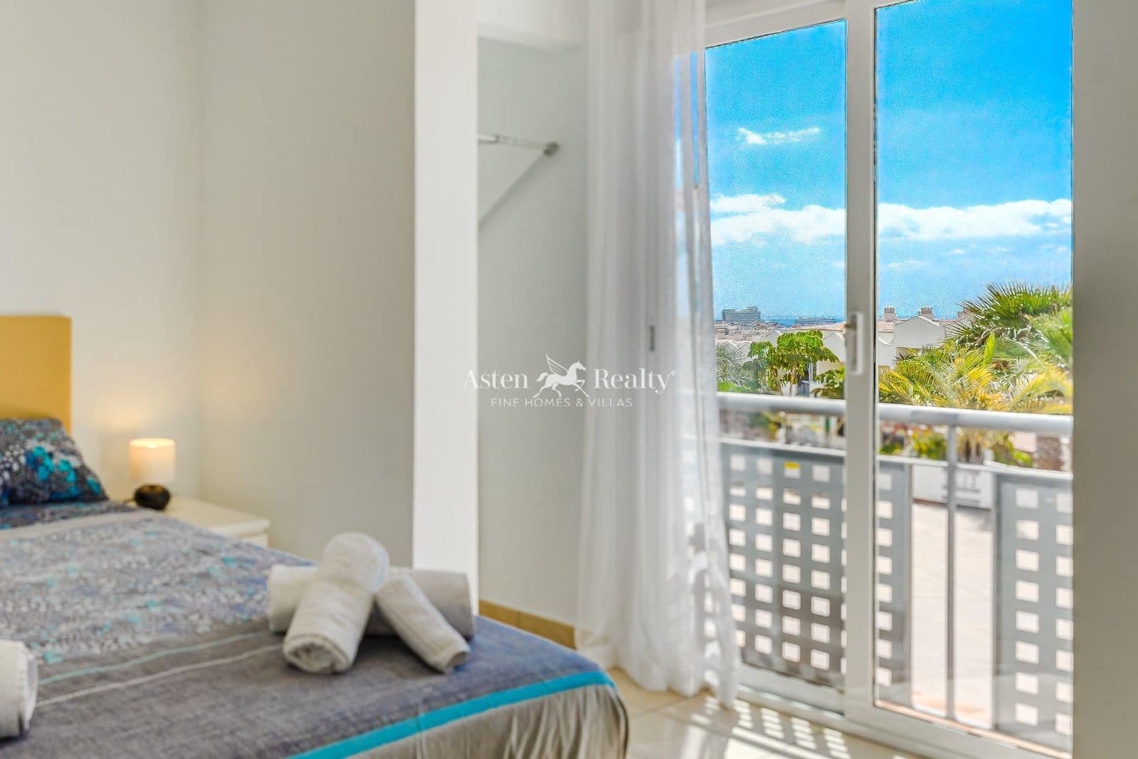 4 soveværelse Byhus til salg i Torviscas med swimmingpool garage - € 790.000 (Ref: 8548344)