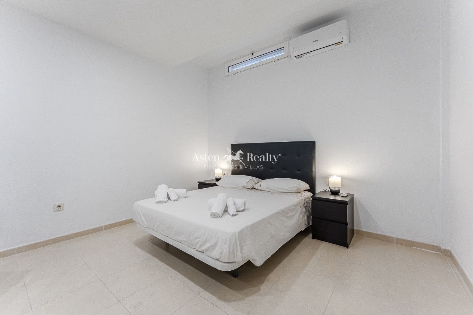 4 soveværelse Byhus til salg i Torviscas med swimmingpool garage - € 790.000 (Ref: 8548344)