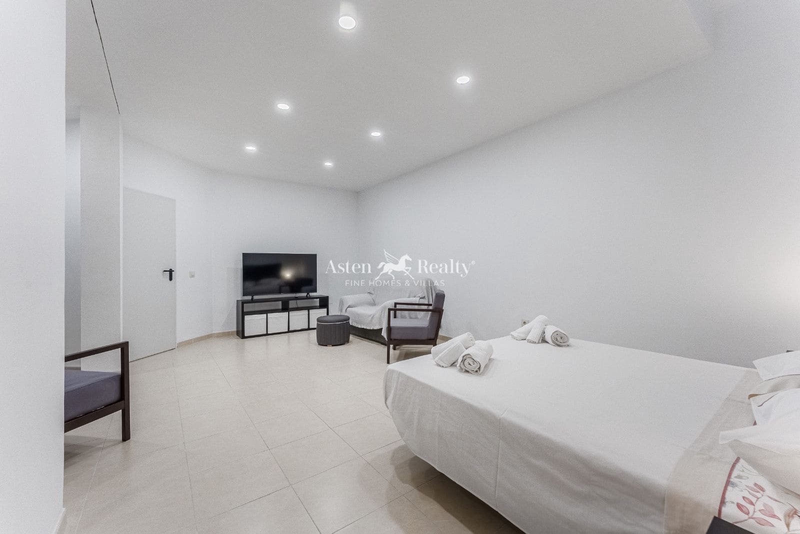 4 soveværelse Byhus til salg i Torviscas med swimmingpool garage - € 790.000 (Ref: 8548344)