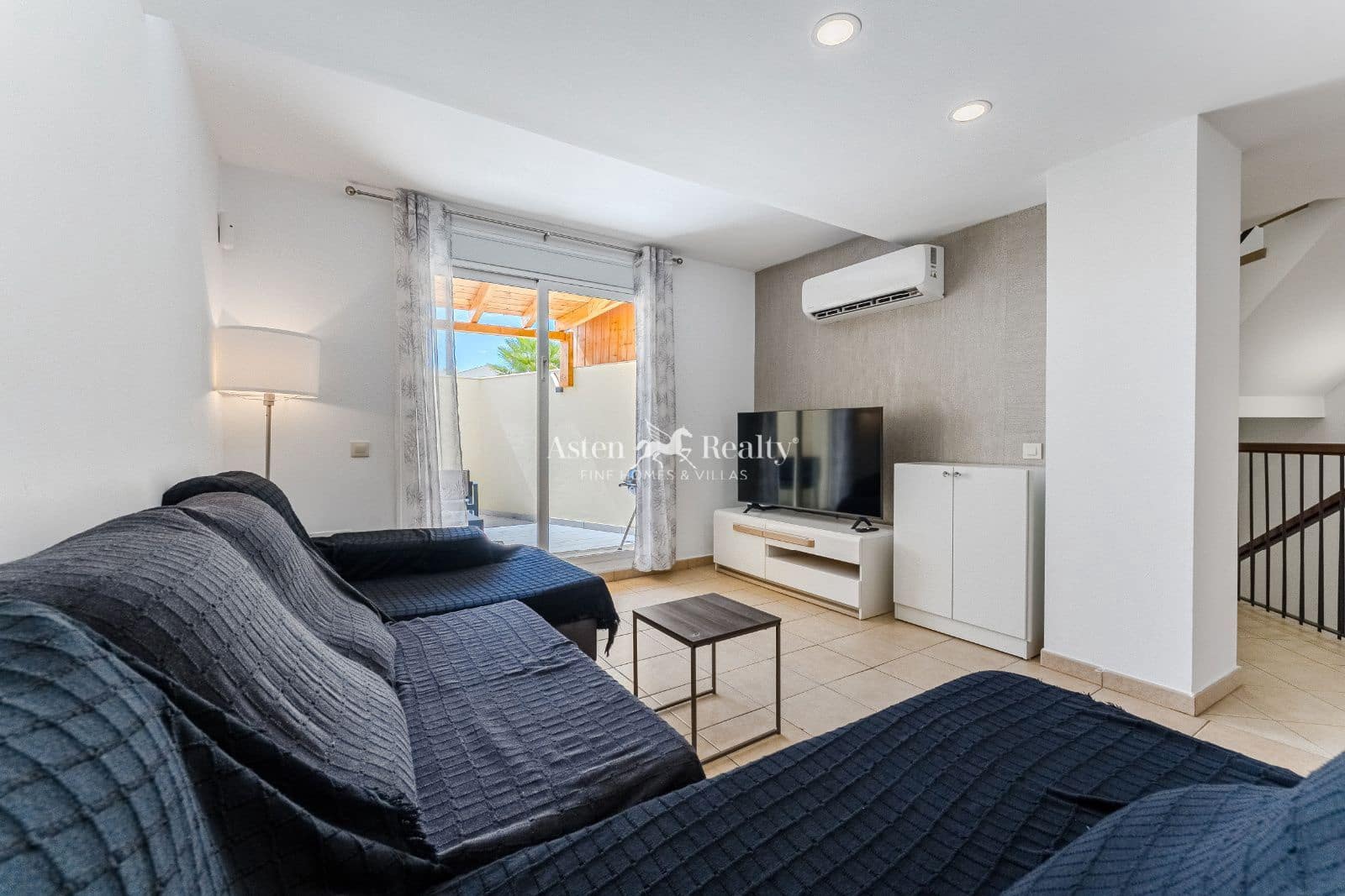 4 soveværelse Byhus til salg i Torviscas med swimmingpool garage - € 790.000 (Ref: 8548344)