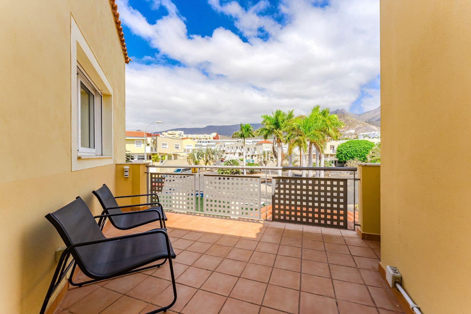 4 soveværelse Byhus til salg i Torviscas med swimmingpool garage - € 790.000 (Ref: 8548344)