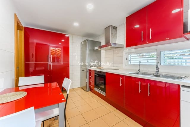 4 slaapkamer Huis te koop in Torviscas, Adeje met zwembad garage - € 790.000 (Ref: 8548344)