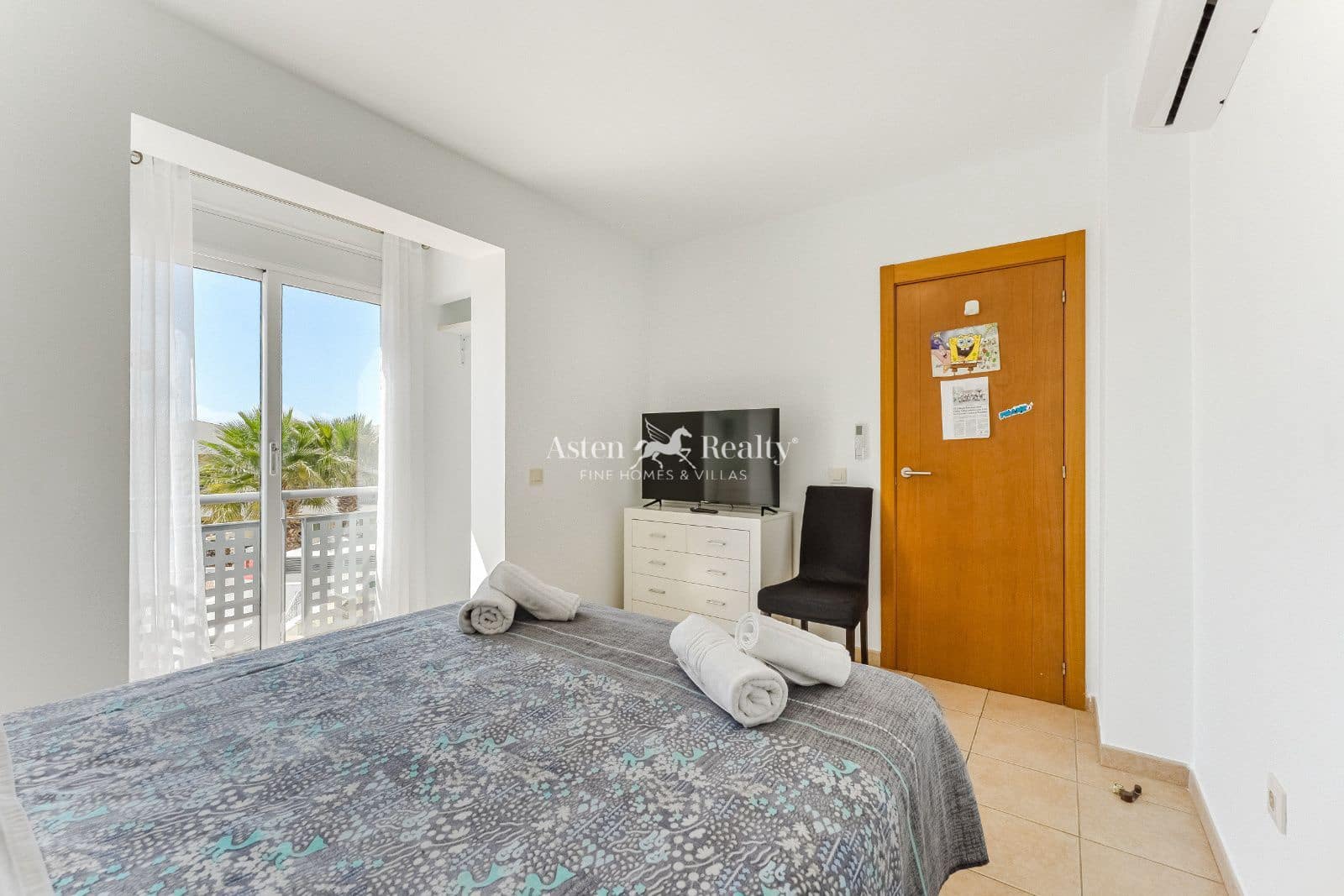 4 soveværelse Byhus til salg i Torviscas med swimmingpool garage - € 790.000 (Ref: 8548344)