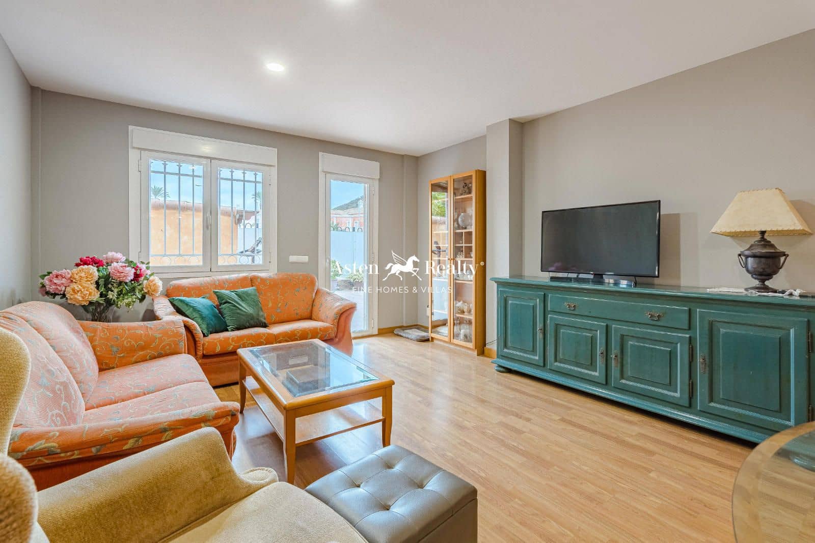 3 slaapkamer Flat te koop in Los Cristianos met zwembad garage - € 495.000 (Ref: 8548345)