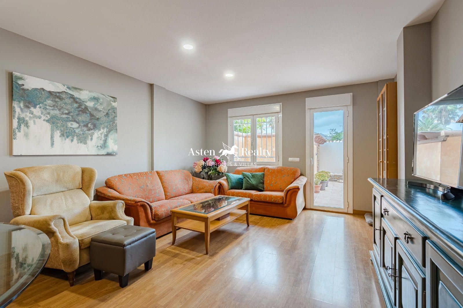 3 slaapkamer Flat te koop in Los Cristianos met zwembad garage - € 495.000 (Ref: 8548345)