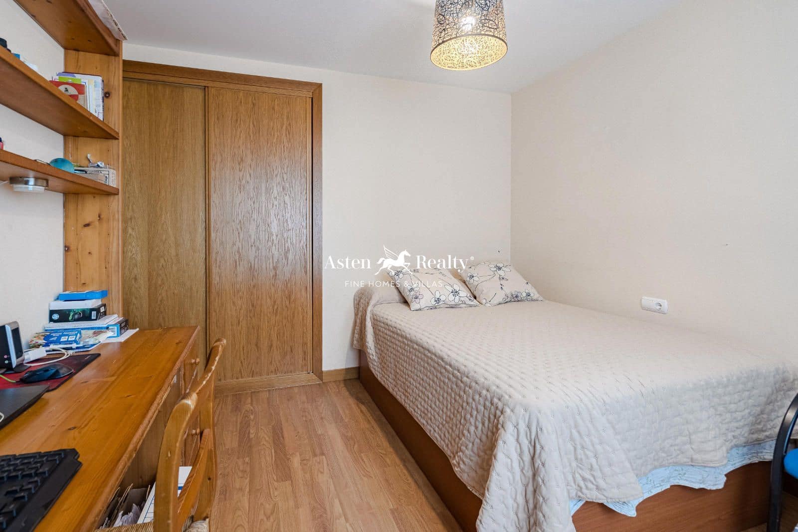 3 slaapkamer Flat te koop in Los Cristianos met zwembad garage - € 495.000 (Ref: 8548345)