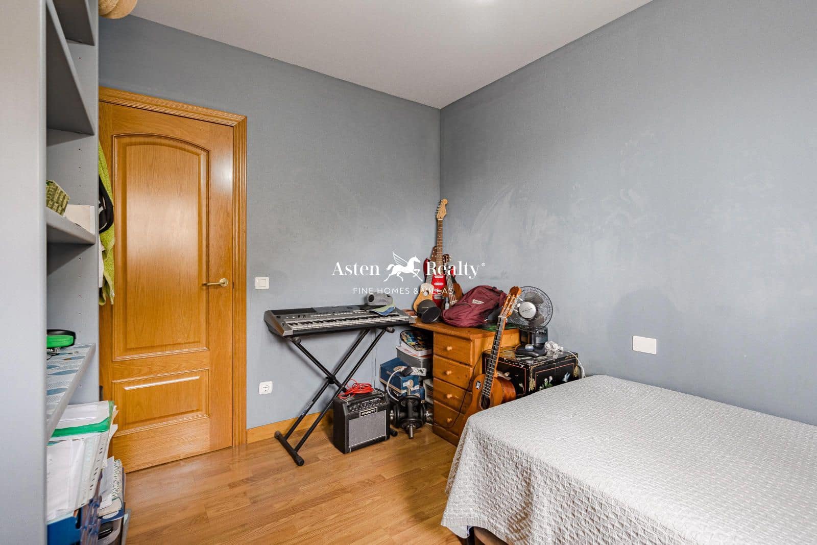 3 slaapkamer Flat te koop in Los Cristianos met zwembad garage - € 495.000 (Ref: 8548345)