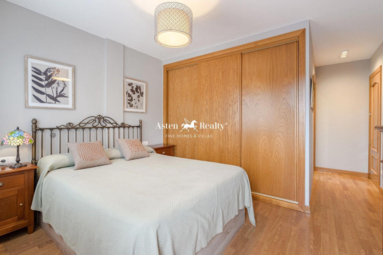 3 slaapkamer Flat te koop in Los Cristianos met zwembad garage - € 495.000 (Ref: 8548345)