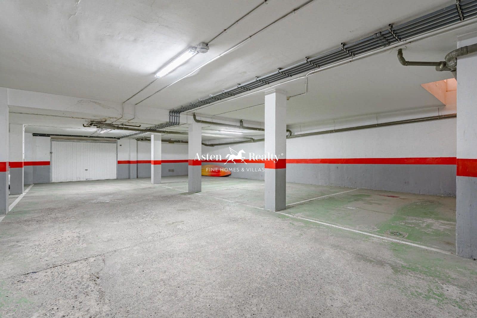 3 slaapkamer Flat te koop in Los Cristianos met zwembad garage - € 495.000 (Ref: 8548345)