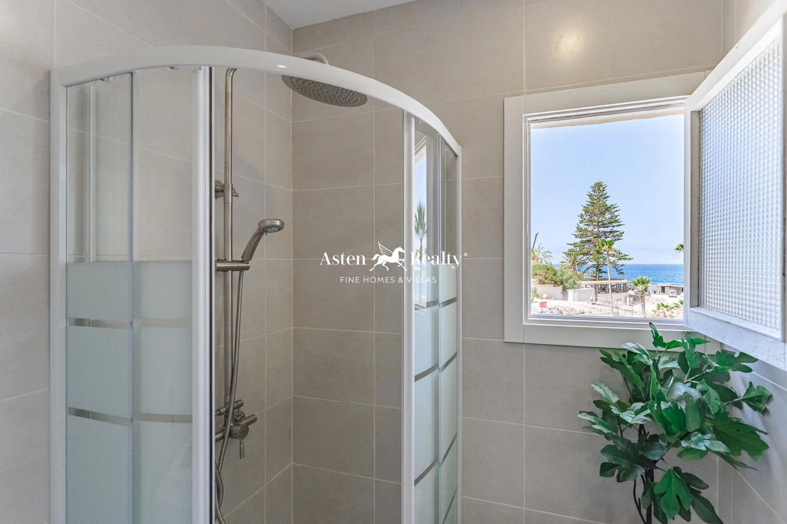 1 soveværelse Lejlighed til salg i Los Cristianos med swimmingpool - € 310.000 (Ref: 8556217)