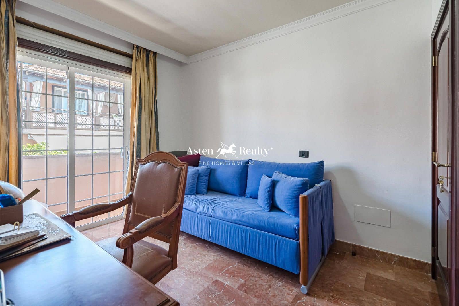 3 chambre Maison de Ville à vendre à Adeje avec piscine garage - 656 000 € (Ref: 8560767)