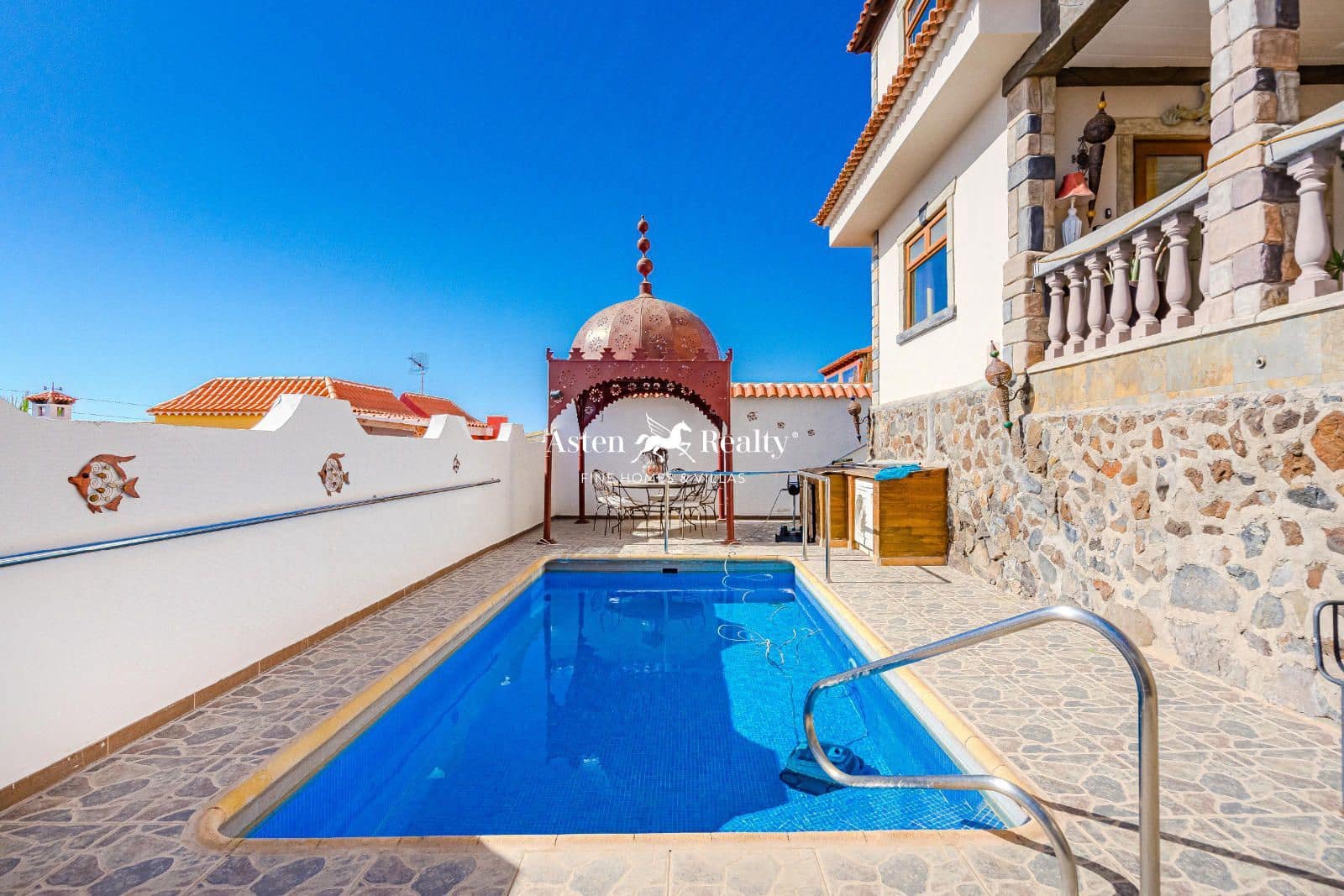 6 soveværelse Villa til salg i Los Menores med swimmingpool garage - € 1.500.000 (Ref: 8569428)