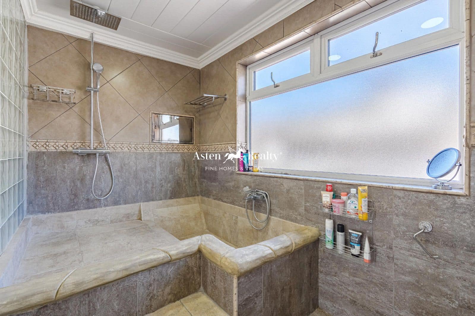 6 soveværelse Villa til salg i Los Menores med swimmingpool garage - € 1.500.000 (Ref: 8569428)