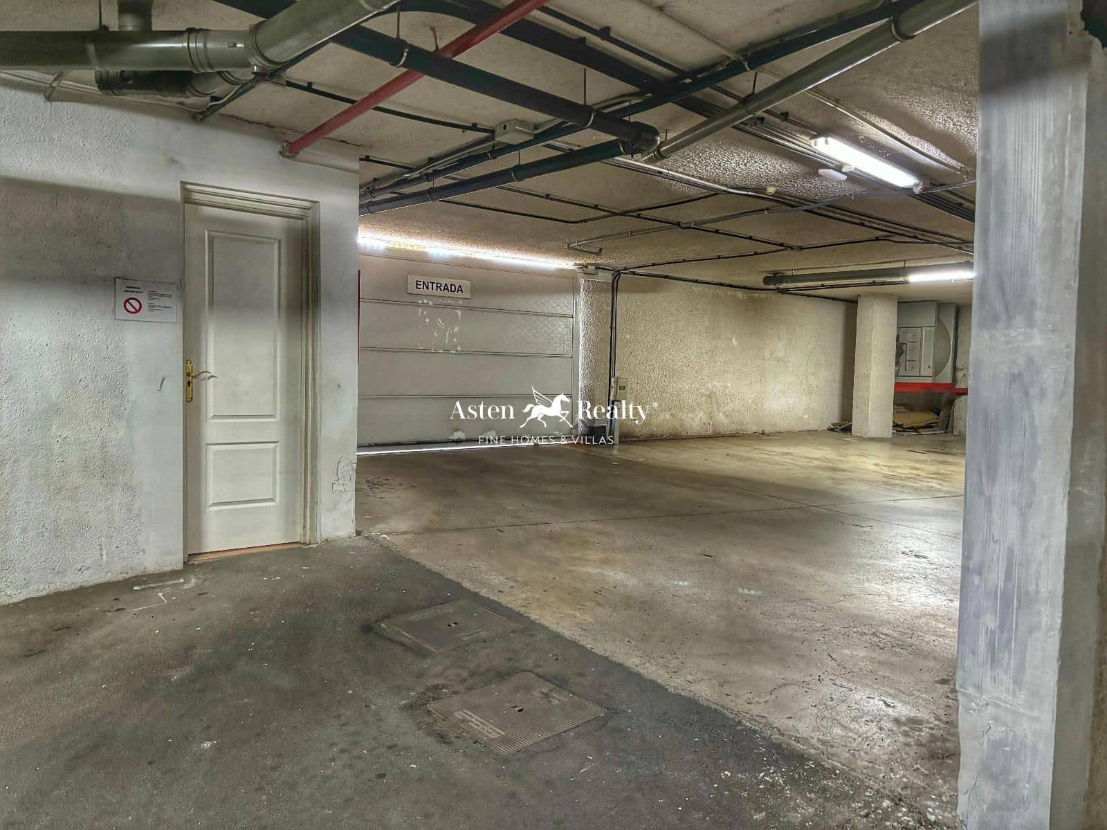 Garage til salg i Callao Salvaje - € 16.000 (Ref: 8573397)