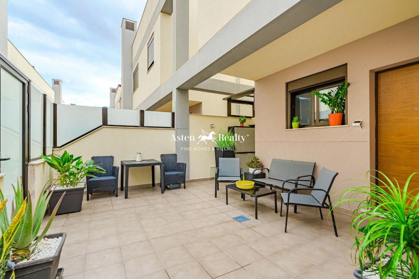 3 soveværelse Byhus til salg i Parque de la Reina med garage - € 419.900 (Ref: 8611631)