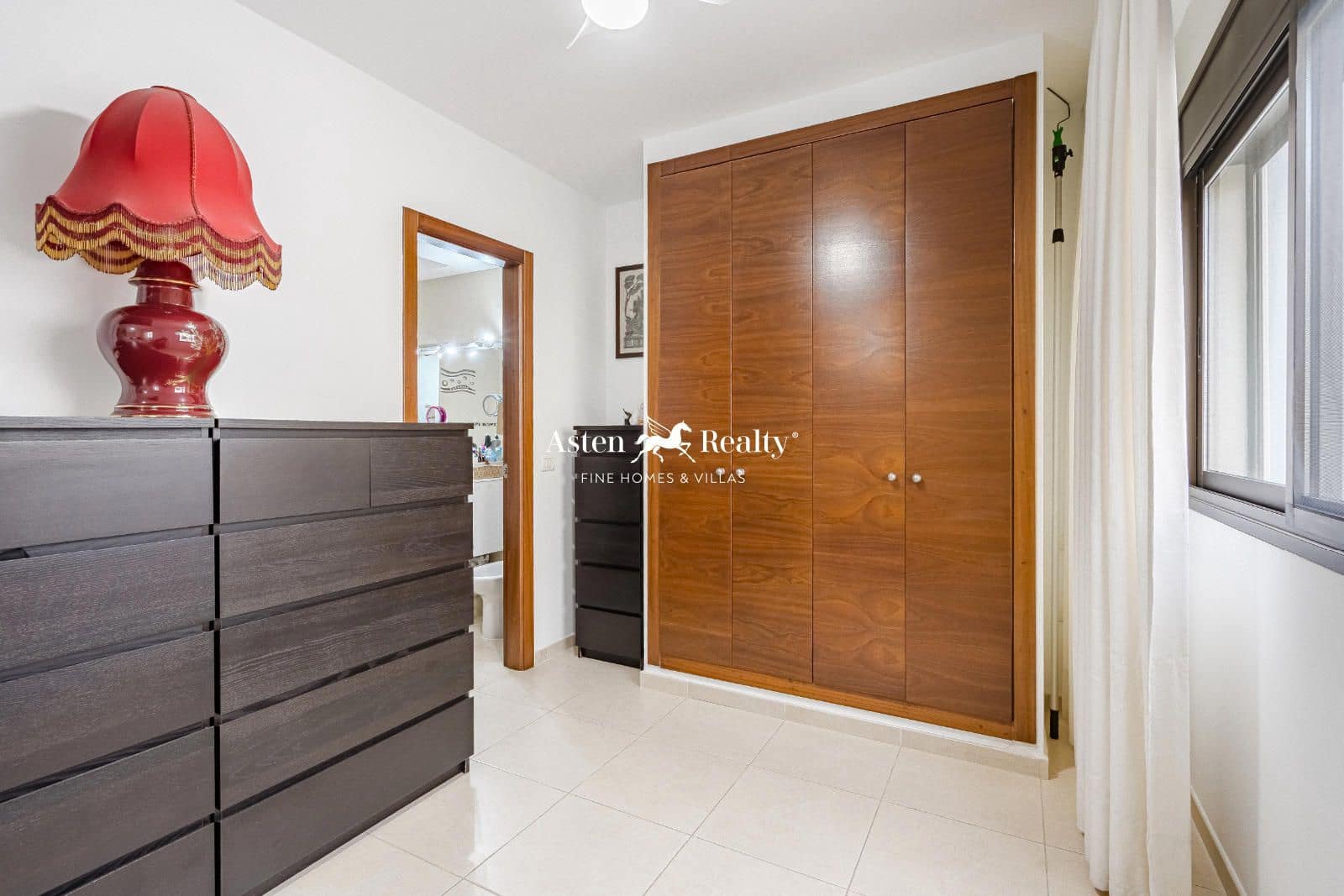 3 soveværelse Byhus til salg i Parque de la Reina med garage - € 419.900 (Ref: 8611631)