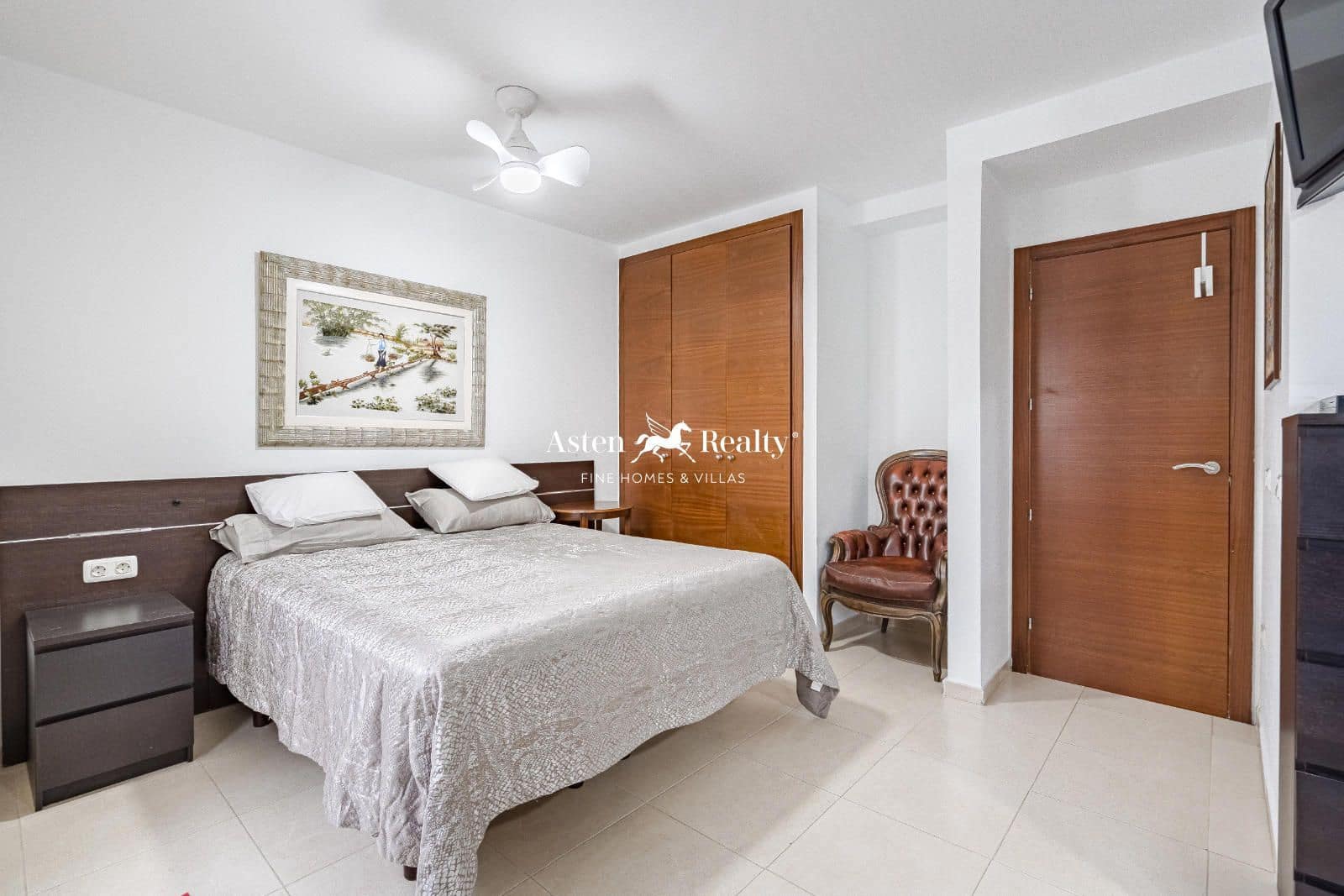 3 soveværelse Byhus til salg i Parque de la Reina med garage - € 419.900 (Ref: 8611631)