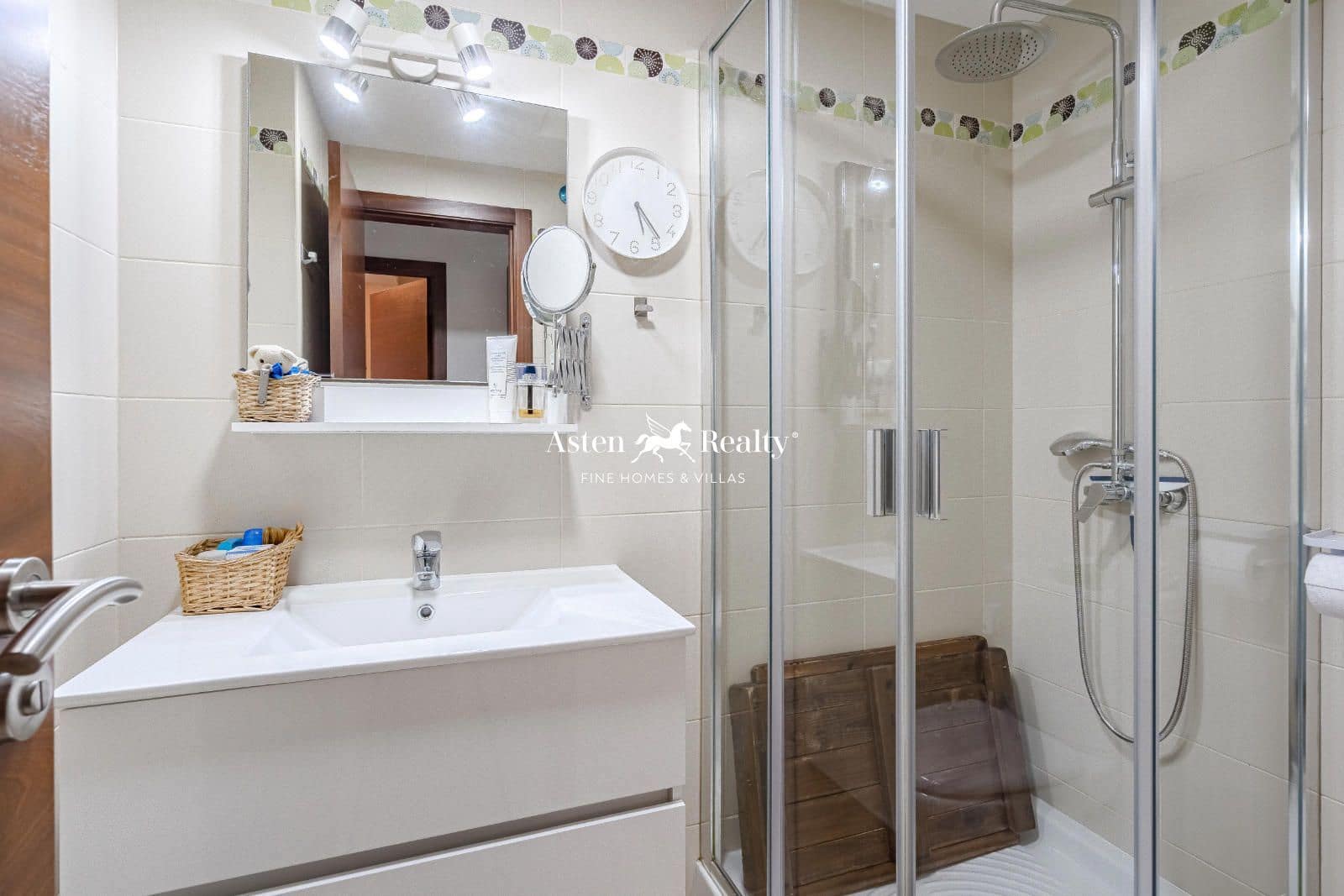 3 soveværelse Byhus til salg i Parque de la Reina med garage - € 419.900 (Ref: 8611631)