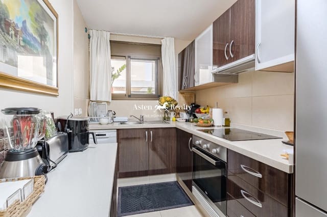 3 slaapkamer Huis te koop in Parque de la Reina, Arona met garage - € 419.900 (Ref: 8611631)