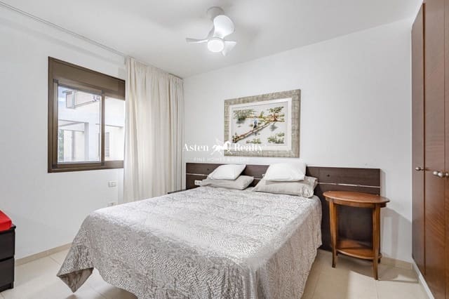 3 slaapkamer Huis te koop in Parque de la Reina, Arona met garage - € 419.900 (Ref: 8611631)