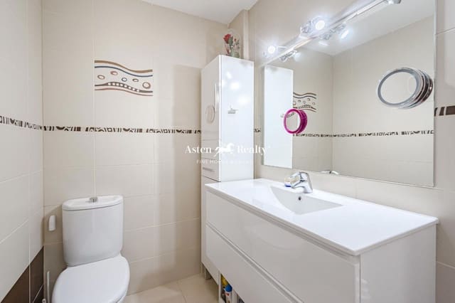 3 slaapkamer Huis te koop in Parque de la Reina, Arona met garage - € 419.900 (Ref: 8611631)