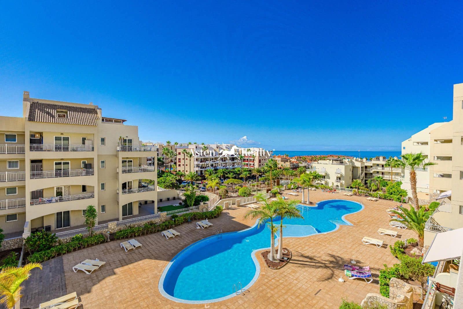 1 slaapkamer Flat te koop in Palm-Mar met zwembad - € 291.500 (Ref: 8614019)