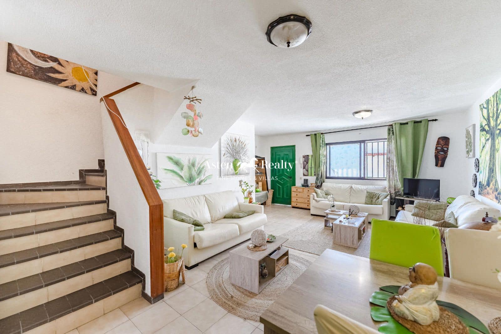 4 soverom Hus til salgs i Puerto Santiago med svømmebasseng garasje - € 349 000 (Ref: 8625958)