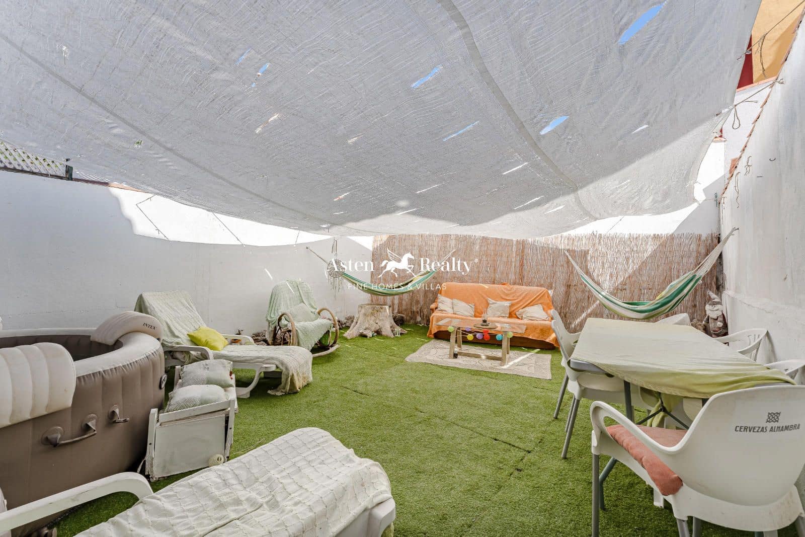 4 soverom Hus til salgs i Puerto Santiago med svømmebasseng garasje - € 349 000 (Ref: 8625958)