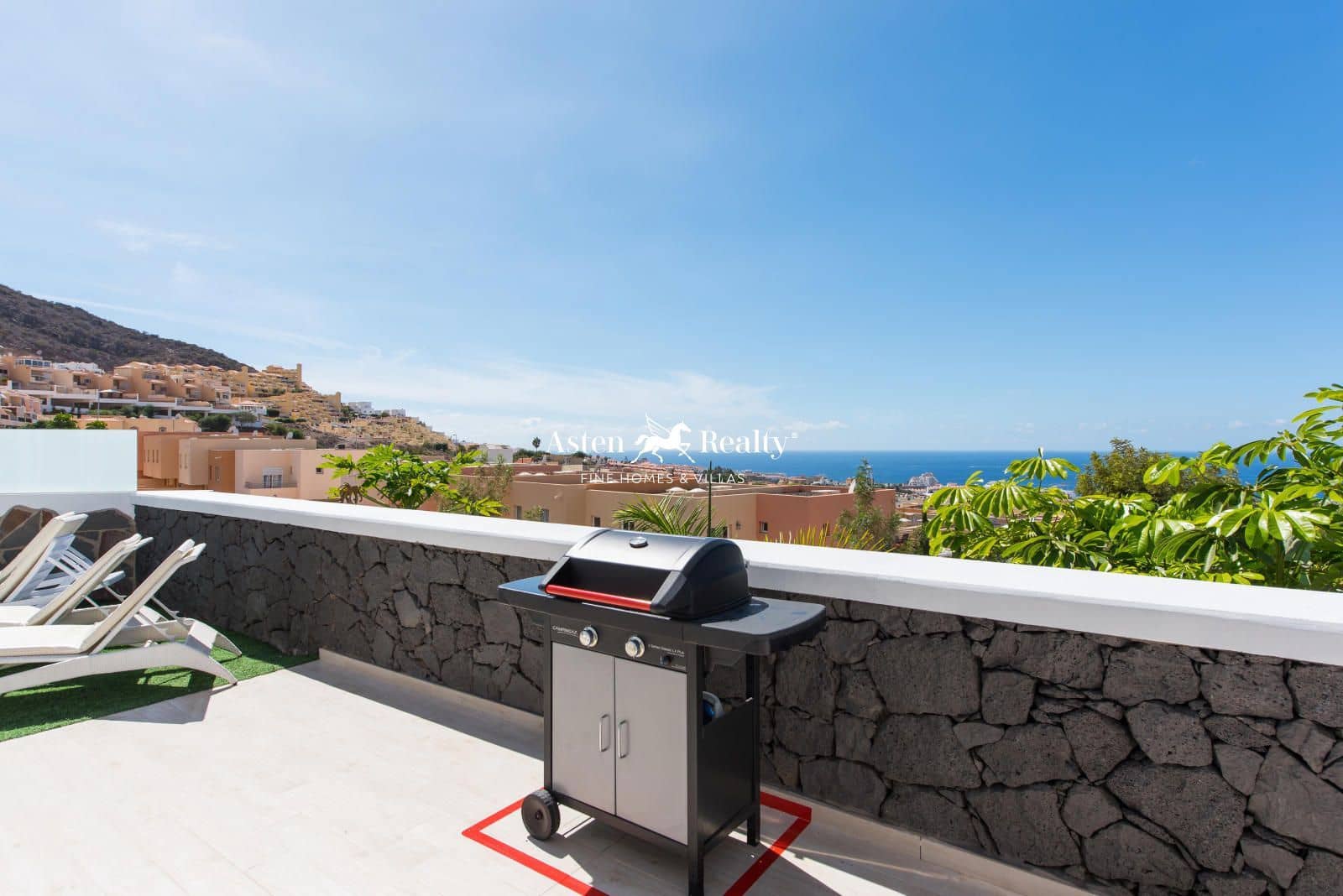 4 soverom Villa til salgs i Torviscas med svømmebasseng garasje - € 1 550 000 (Ref: 8640189)