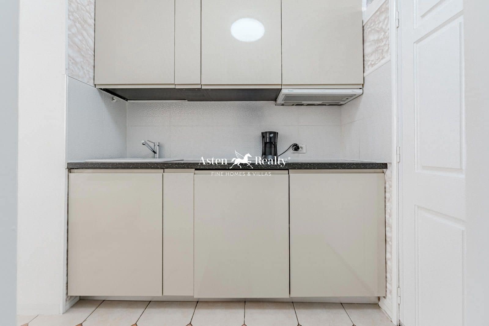 Appartamento in vendita in Costa Adeje con piscina garage - 218.000 € (Rif: 8651290)