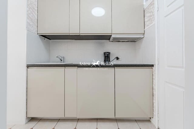 Appartement à vendre à Playa de las Américas, Adeje avec piscine garage - 218 000 € (Ref: 8651290)