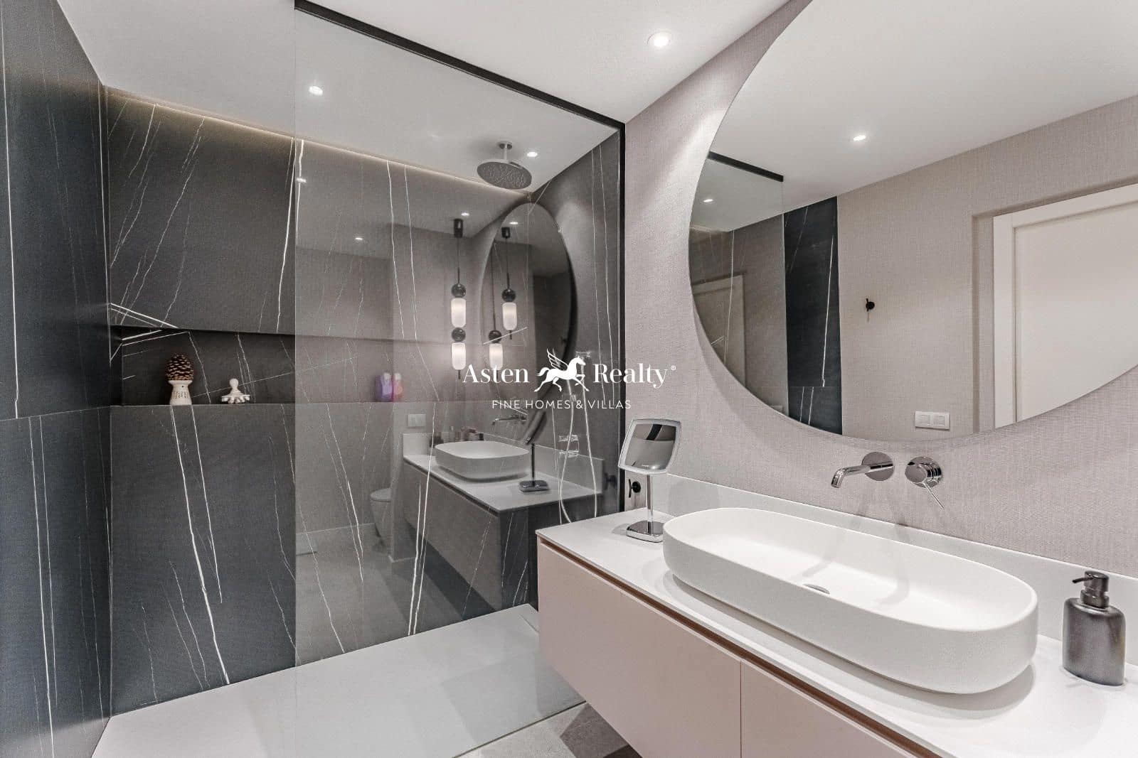 1 soveværelse Penthouse til salg i Santa Cruz de Tenerife med garage - € 595.000 (Ref: 8653316)