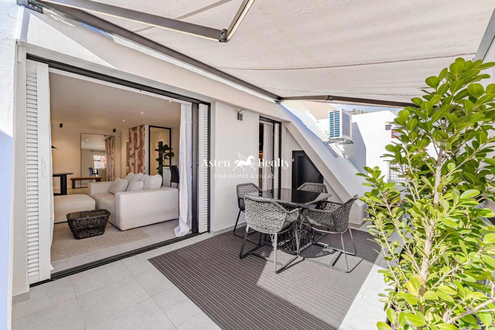 1 soveværelse Penthouse til salg i Santa Cruz de Tenerife med garage - € 595.000 (Ref: 8653316)